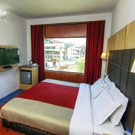 Holiday Plaza Hotel Srinagar  Luaran gambar