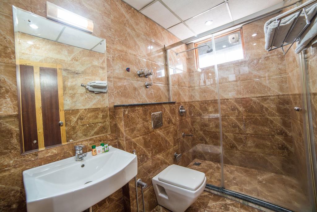 Holiday Plaza Hotel Srinagar  Luaran gambar